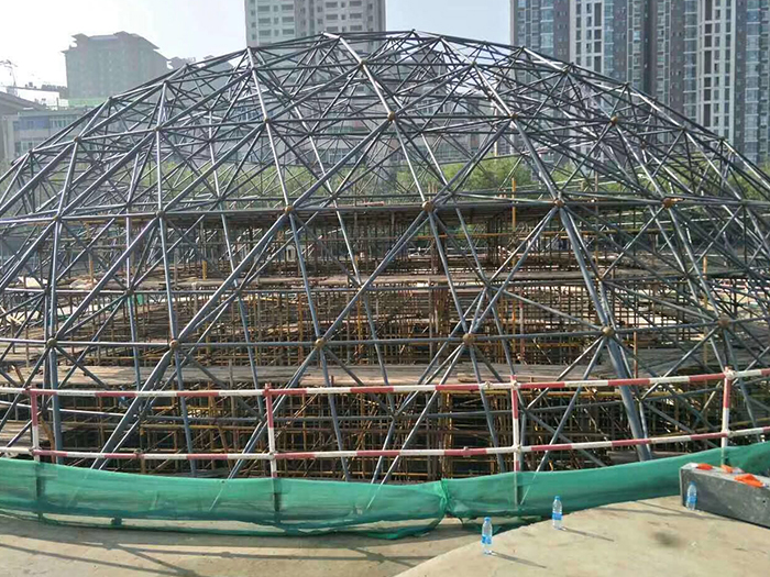 来宾球形网架钢结构施工